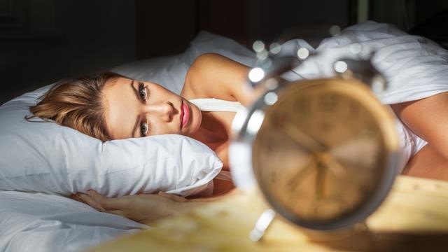 ¿Por qué es malo estar despierto después de las 12 am?