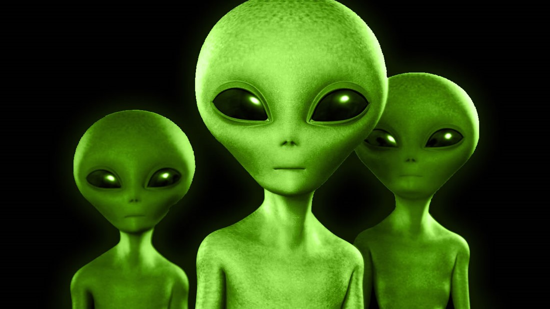 ¿Por qué se dice que los alienígenas son de color verde?